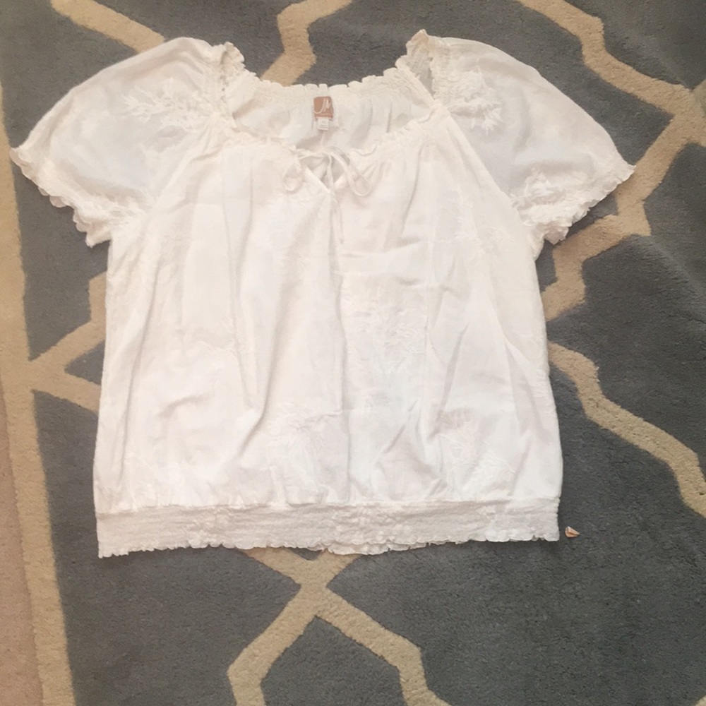 JM COLLECTION White Embroidered Top